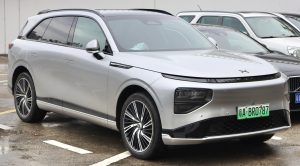 XPeng 2023 G9 · White — 40,000 km, USD 42,000