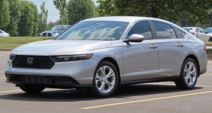 Honda 2022 Accord · White — 45,000 km, USD 18,500